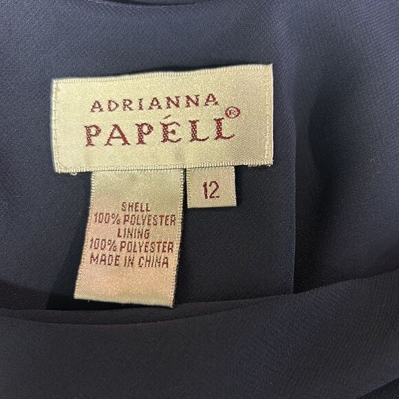 Beautiful two-piece dress size 12, lightweight, gorgeous, sequin working - Picture 10 of 13